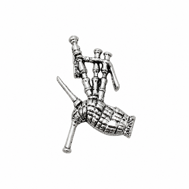 Pewter Scottish bagpipes pin badge with traditional Highland bagpipe design