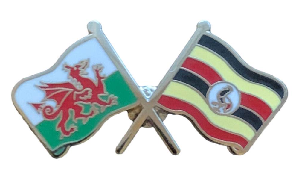 Wales & Uganda Flags Friendship Courtesy enamel Lapel Pin Badge T1094 image 1