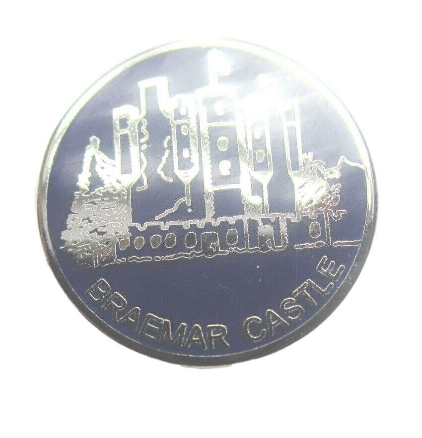 Braemar Castle Quality Enamel Lapel Pin Badge image 0