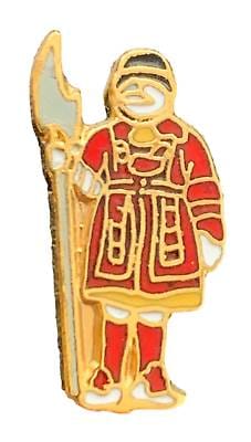 Beefeater, Yeomen Warders of Her Majestys Palace Quality enamel pin badge P034 image 0
