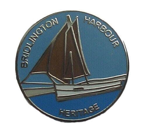 Bridlington Harbour UK Quality Enamel Lapel Pin Badge (D2) image 0