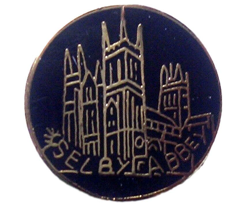 Selby Abbey Quality Enamel Lapel Pin Badge image 0