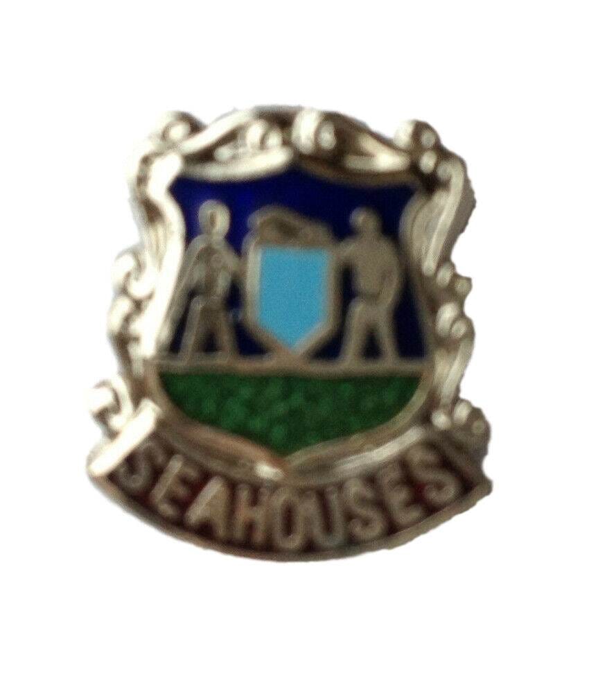 Seahouses Northumberland Crest Quality Enamel Lapel Pin Badge image 0