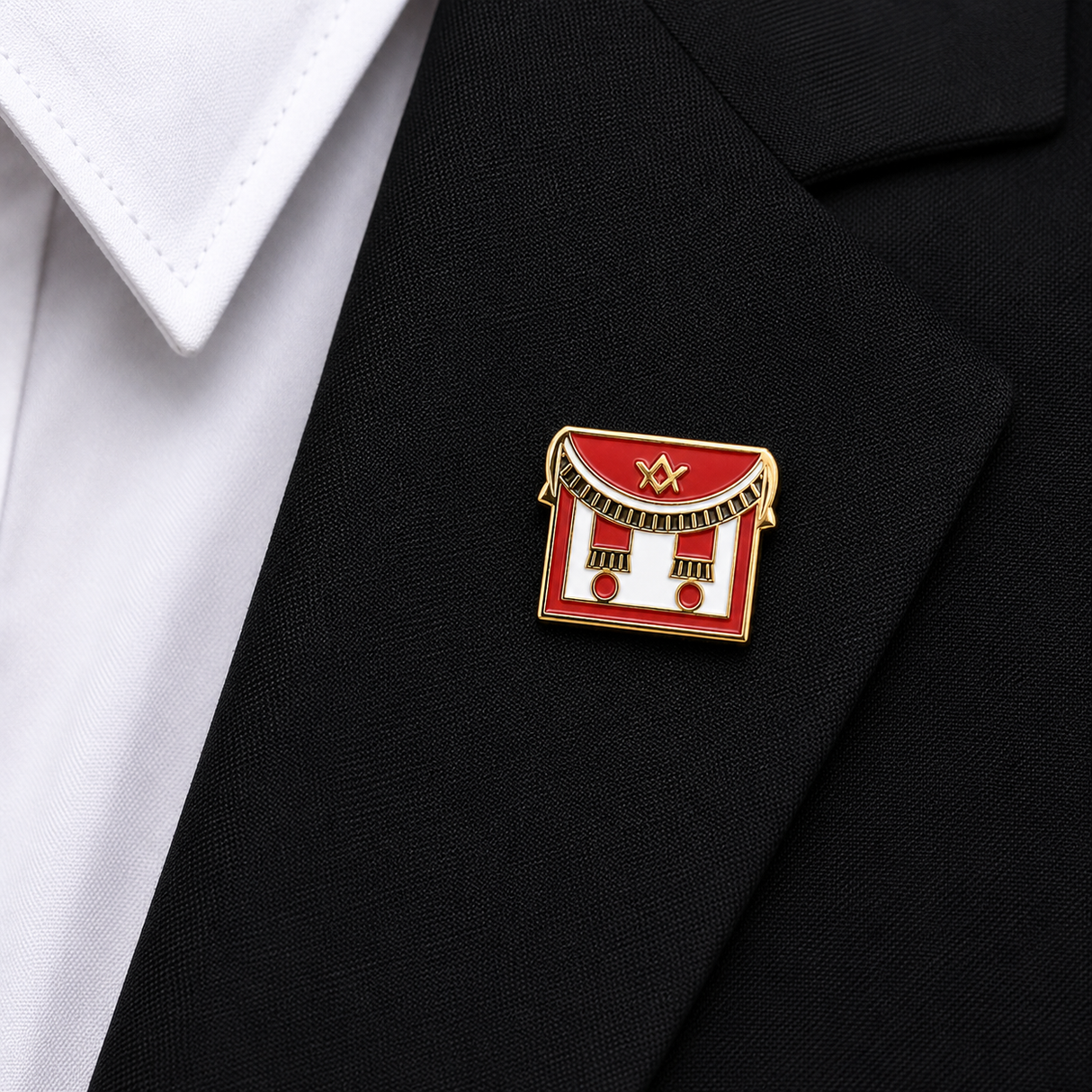 Freemasons Burgandy/Red Apron Lapel Pin Badge – 14mm x 18mm
