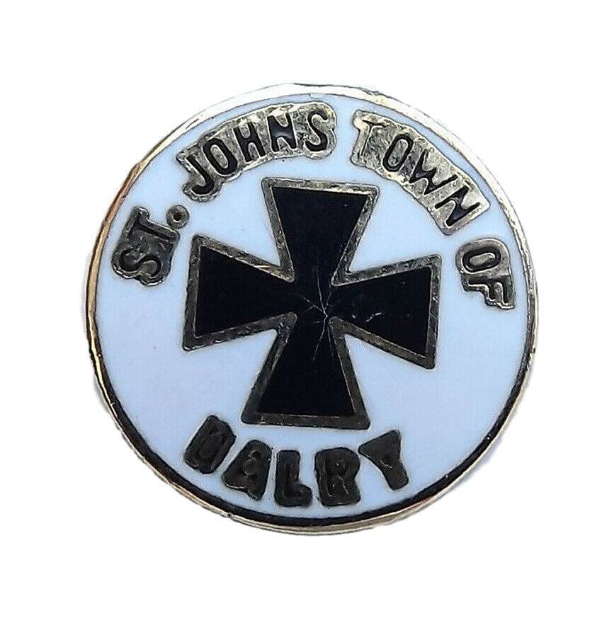 St Johns Town Of Dalry - Quality Enamel Lapel Pin Badge image 0