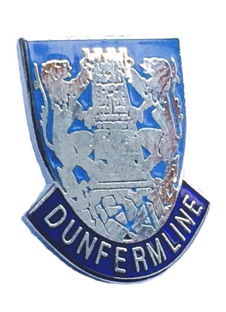 Dunfermline Crest Quality Enamel Lapel Pin Badge image 0