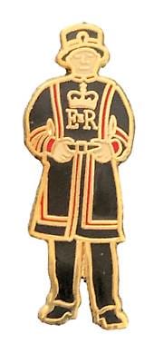 Queen's Body Guard of the Yeomen of the Guard Quality enamel pin badge T1061 image 0