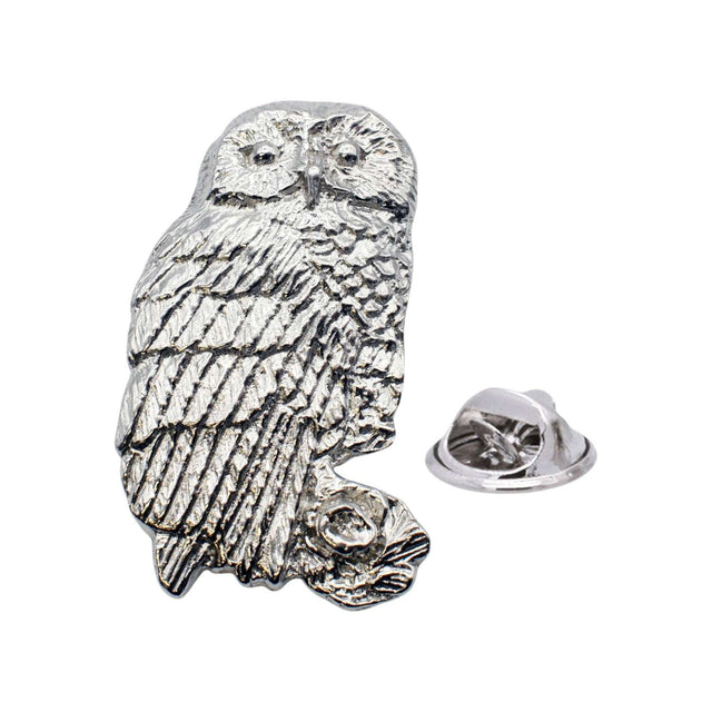 Shiny bright silver-coloured owl lapel pin with textured feathers and butterfly clasp